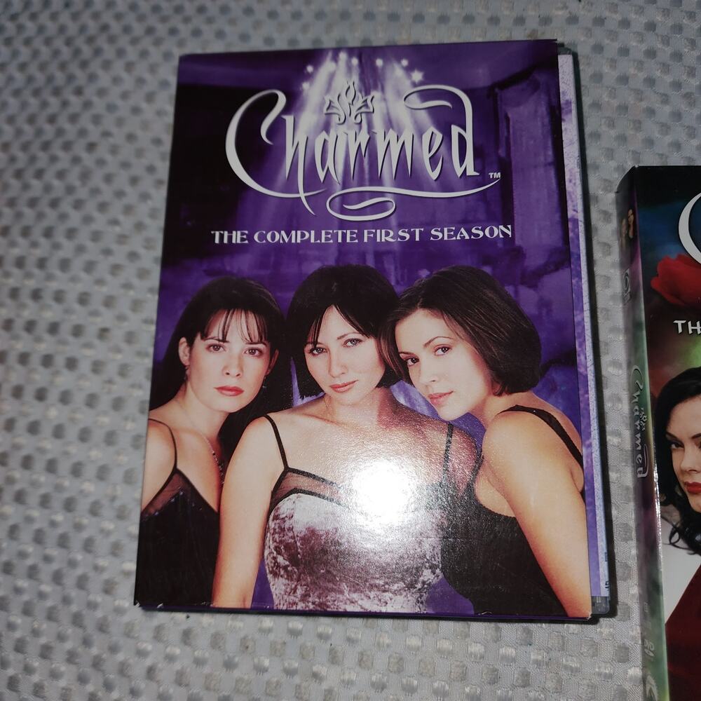 CHARMED  DVD SET THE COMPLETE FIRST SEASON